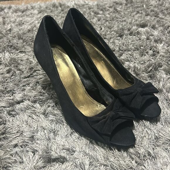 H&M heels size women’s seven, but fits like a 7 1/2 - Picture 3 of 7